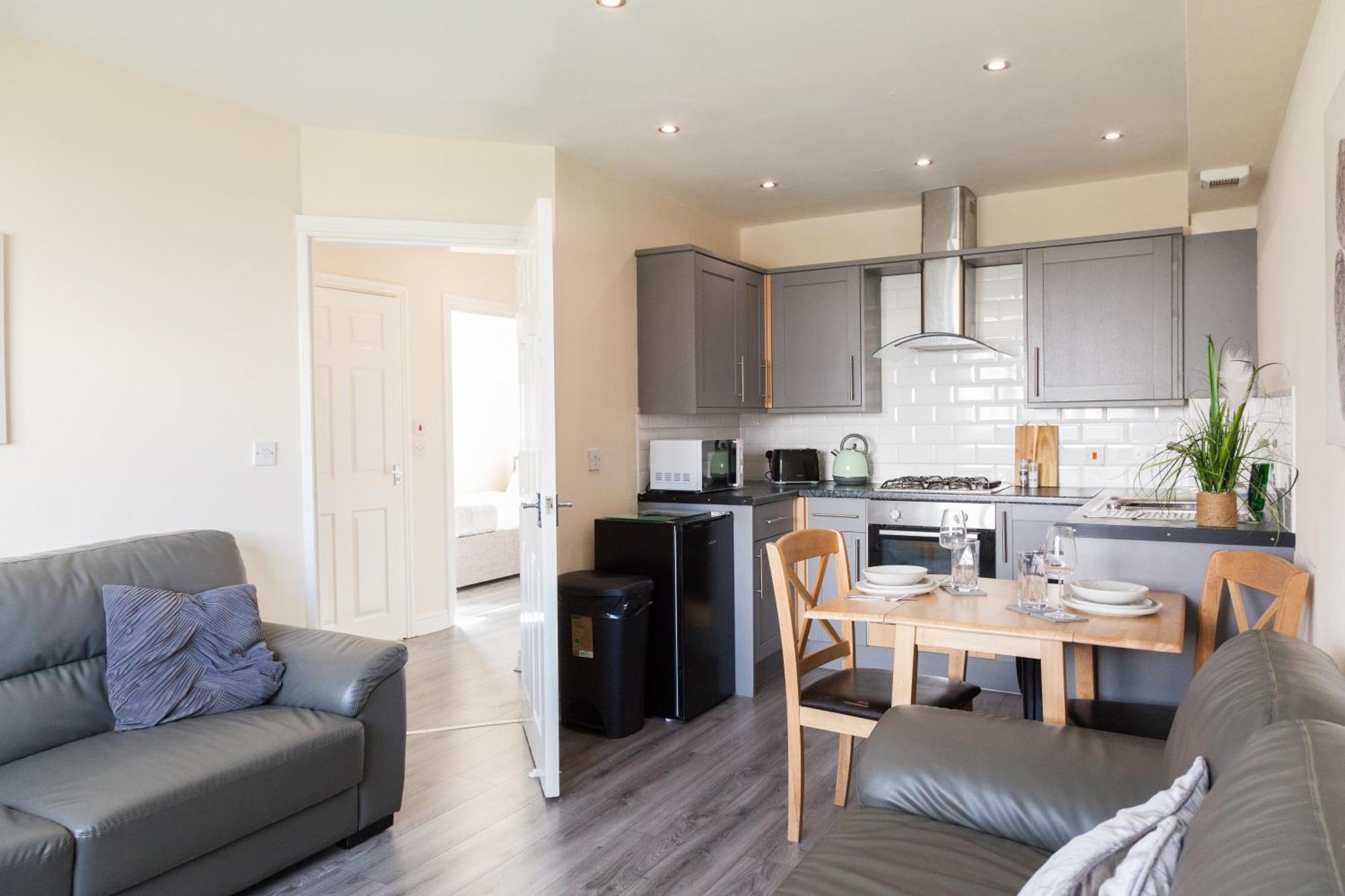 Pinfold Court Apartments Ноусли Экстерьер фото